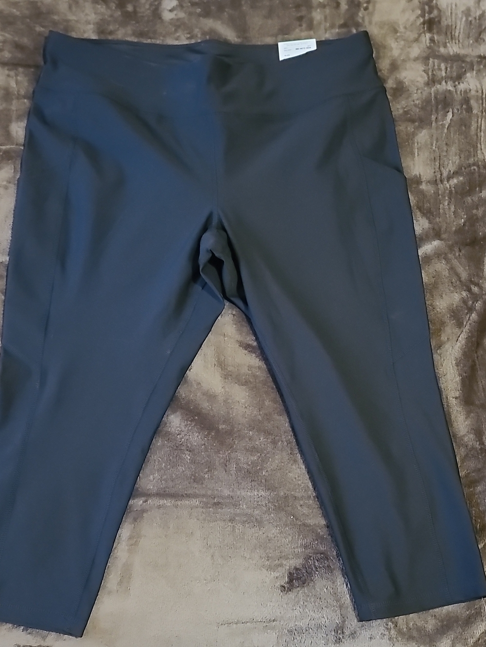 Xersion Black Capri Leggings with Wide Waistband
